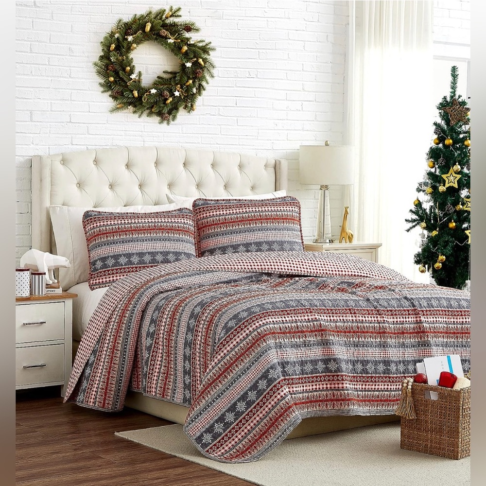 NEW Southshore Fine Linens Queen Christmas Set of Quilt Shams & Matching Pillow